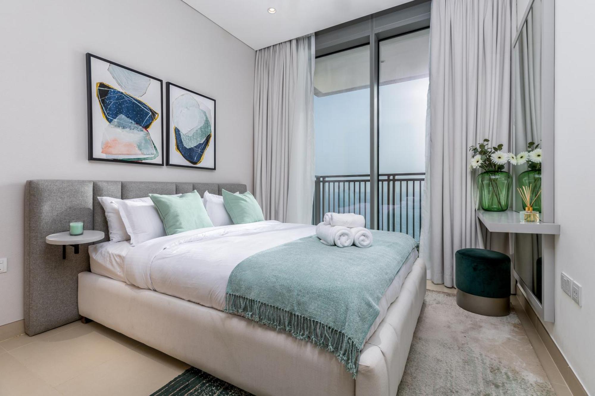 Apartment Waves - 52 42 Emaar, Tower 1 *